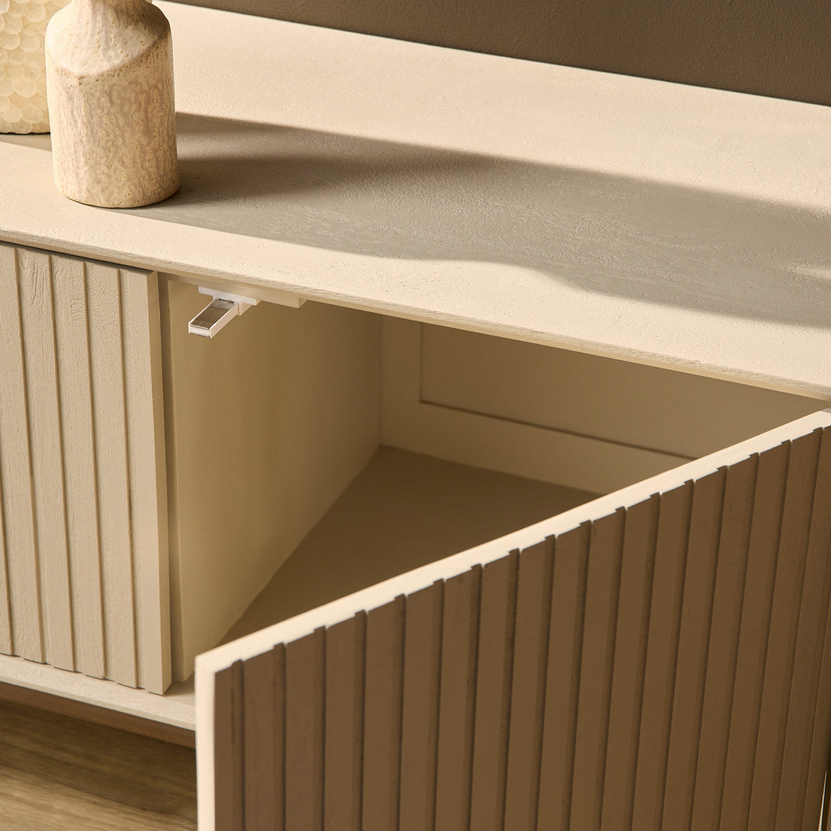 TV Furniture – Mango Wood, Slat Pattern, Sand Color – Madison | Starfurn