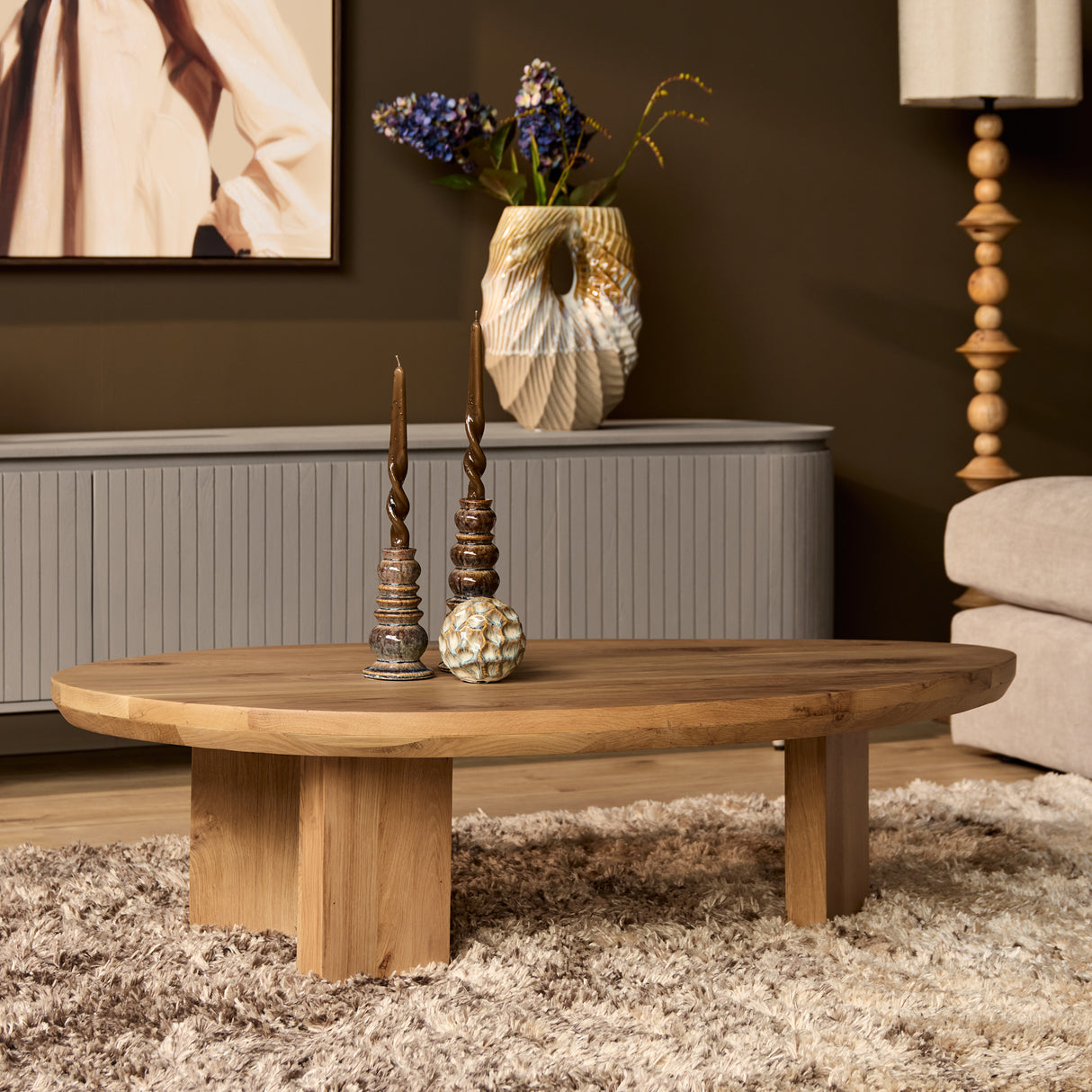 Couchtisch – Natur Eichenholz, Dreieck Form, Weiche Rundungen 130 cm – Zillah | Starfurn