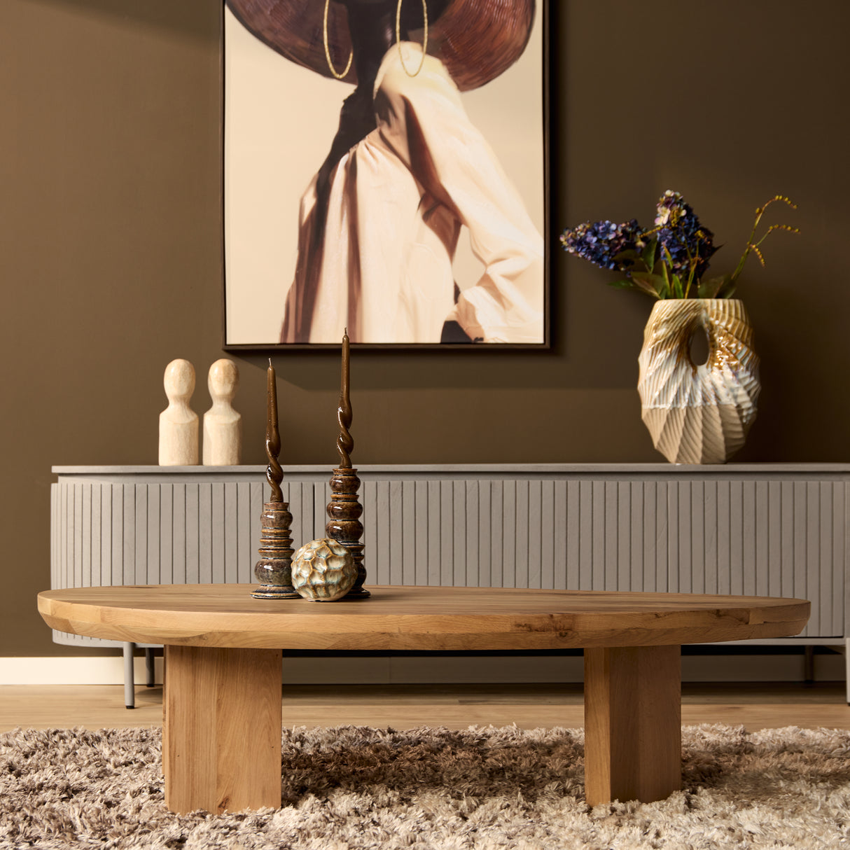 Couchtisch – Natur Eichenholz, Dreieck Form, Weiche Rundungen 130 cm – Zillah | Starfurn