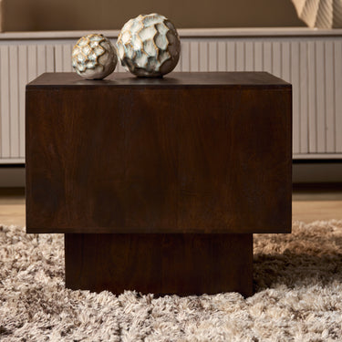 Couchtisch - Mangoholz Braun, Quadrat Form, Kompakt Design – Livia | Starfurn