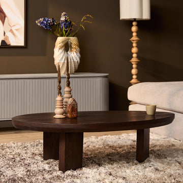 Couchtisch – Braunes Eichenholz, Dreieck Form, Weiche Rundungen 130 cm – Zillah | Starfurn