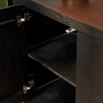 Sideboard – Mangoholz, Schwarze Oberfläche, Push-to-Open-Türen – Brussel | Starfurn