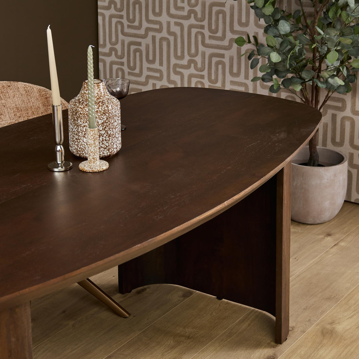 Dining table – Mango wood, Brown color, Half-round legs – Maré | Starfurn