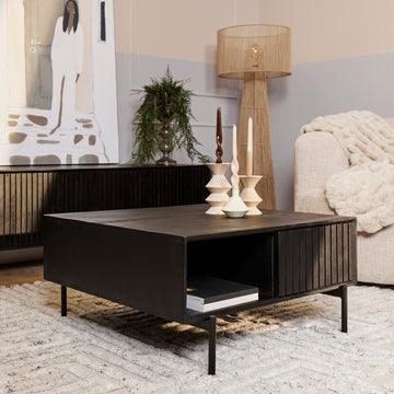 Couchtisch - Schwarzes Mangoholz, Vertikale Lamellenfront, Offenes Fach, 80 cm – Madison | Starfurn