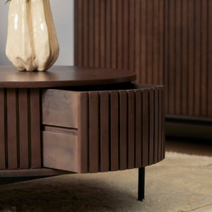 Couchtisch – Mangoholz, Lattenmuster, Braune Oberfläche – Madison | Starfurn