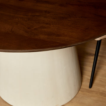 Esszimmertisch - Runde Form, Braunes Mangoholz, Massives Holzgestell, 150 cm – Madison | Starfurn