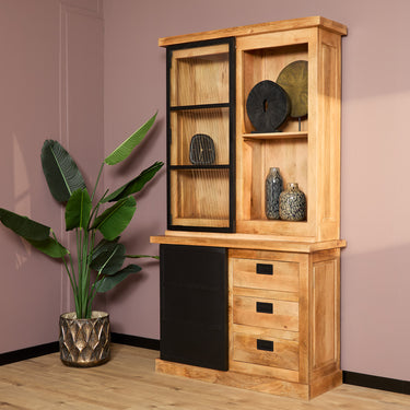 Vitrinenschrank - Mangoholz, Natur-Finish, Schwarz Lackierte Metalltüren, 2 Türen, 6 Schubladen – Nashville | Starfurn