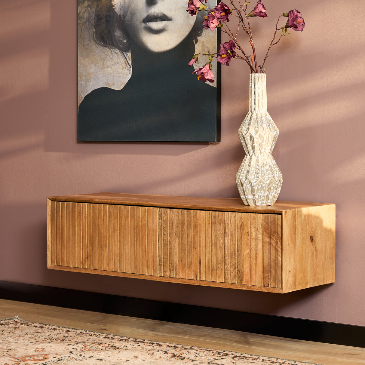 TV Möbel – Mangoholz, Wandmontage, Lattenstruktur – Madison | Starfurn