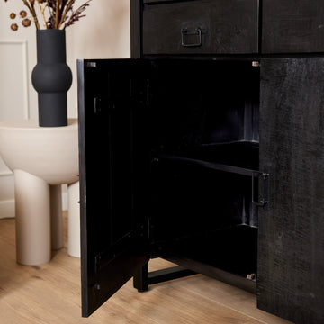 Vitrinenschrank - Mangoholz Schwarz, Glastüren, Schwarze Griffe, 115 cm – Boaz | Starfurn