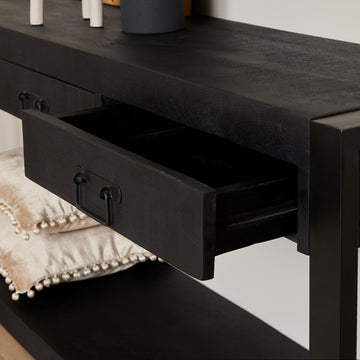 Beistelltisch - Mangoholz Schwarz, Drei Schubladen, Schwarzes Gestell, 150 cm – Boaz | Starfurn