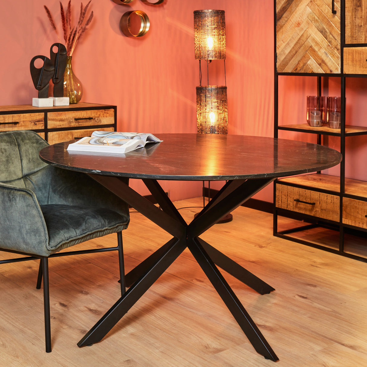 Esszimmertisch – Schwarzer Marmor, Rundes Design, Metallgestell 150cm – Lynn | Starfurn