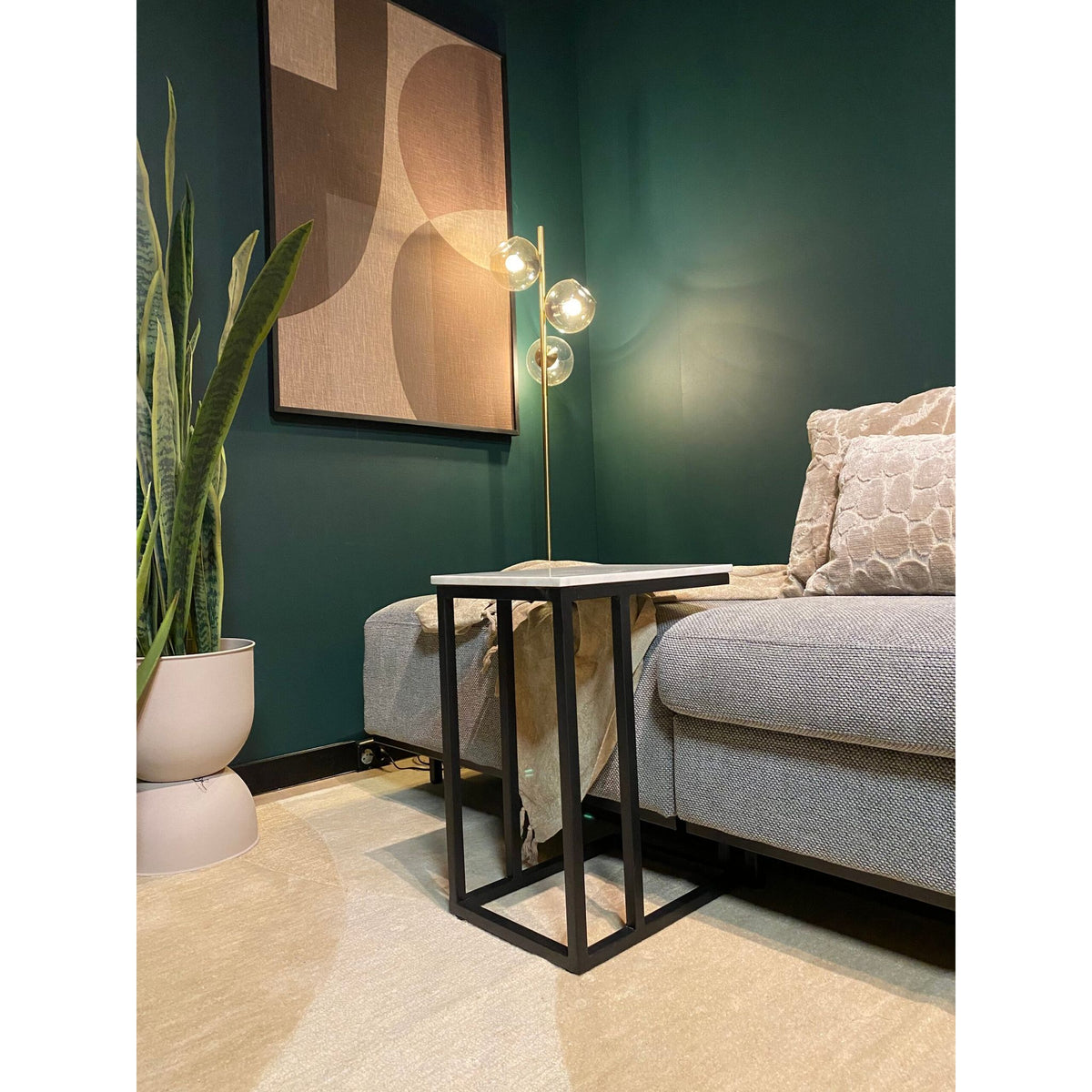 Side Table – White Marble Top, Black Metal Frame, Modern Design – Nova | Starfurn
