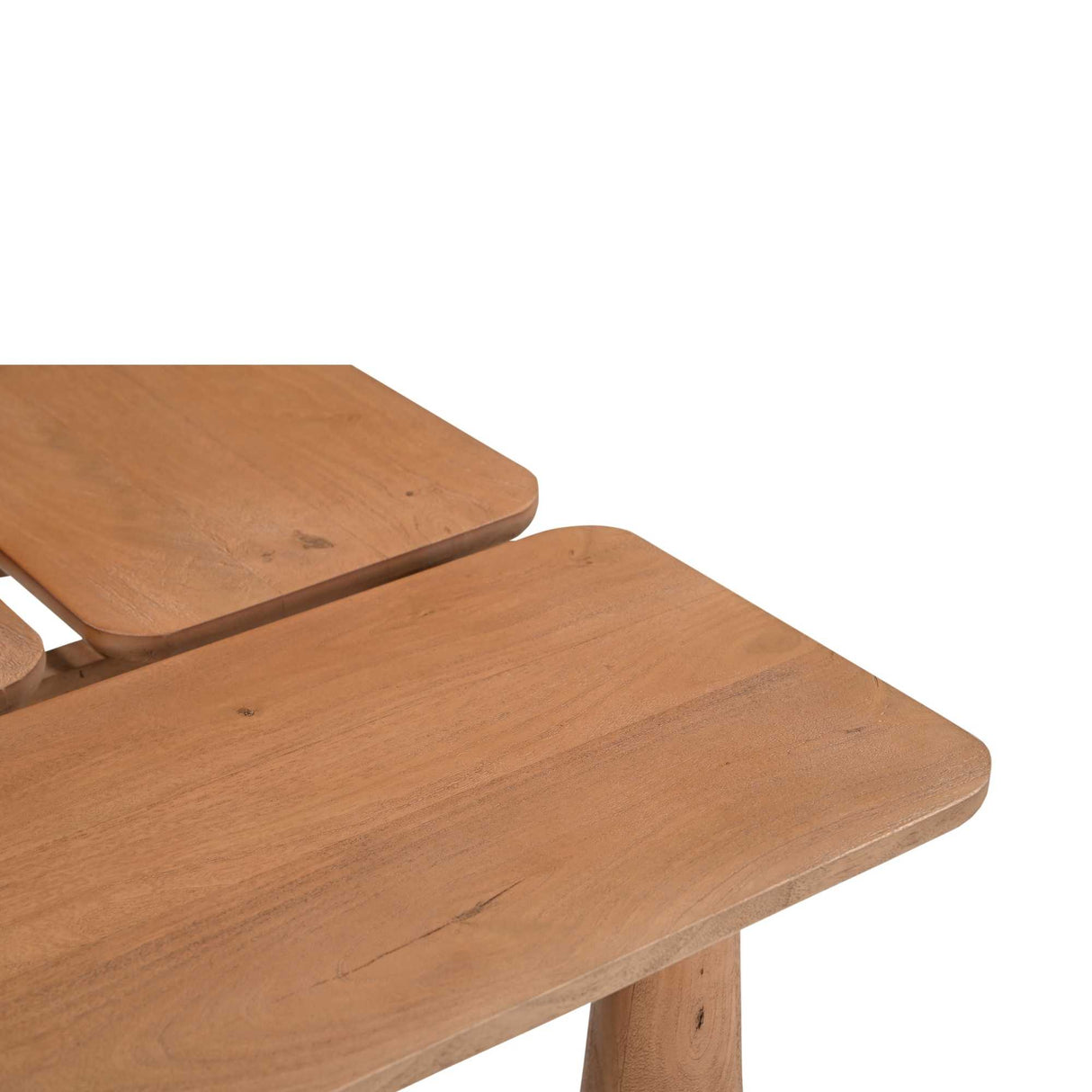 Couchtisch - Mangoholz natur, Dreiteilige Platte, Runde Beine, Abgerundete Kanten - Vona | Starfurn
