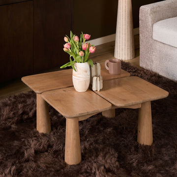 Couchtisch - Mangoholz natur, Dreiteilige Platte, Runde Beine, Abgerundete Kanten - Vona | Starfurn
