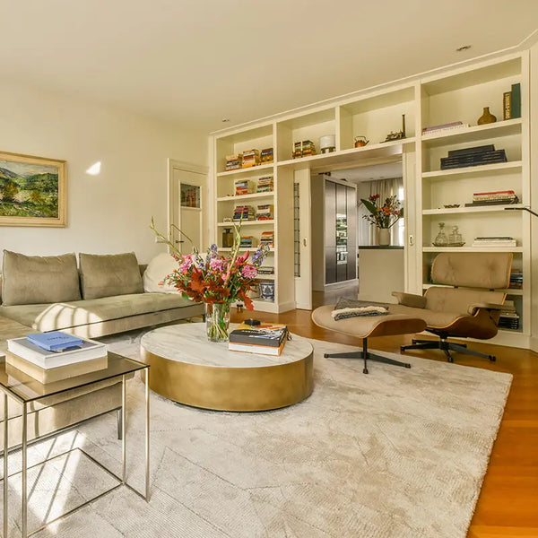 Wohnzimmer mit Einbauschrank