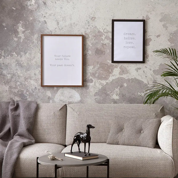 Wohnzimmer mit Wandgestalltung