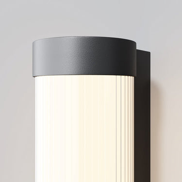 Wandleuchte aus schwarzem Aluminium mit schlankem LED - Design – Rounge | Maytoni - Esszett Luxury | Stilvolles Wohnen mit Charakter