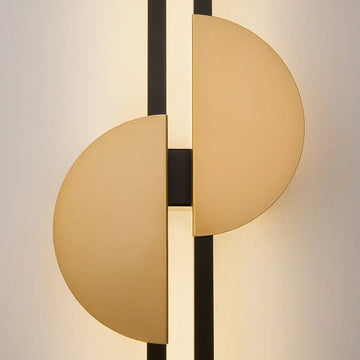 Black Aluminum Wall Light with Brass Accent and LED Design – Skyline | Maytoni