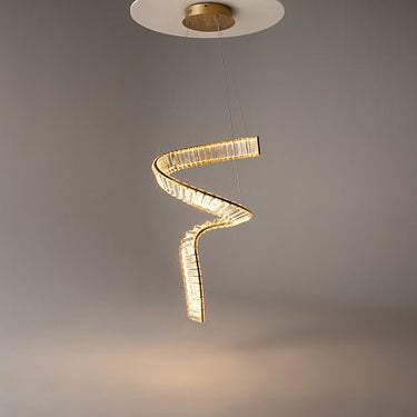 Pendelleuchte mit Messing - Finish und asymmetrischer Kristalldekoration im luxuriösen Design – Krone | Maytoni - Esszett Luxury | Stilvolles Wohnen mit Charakter