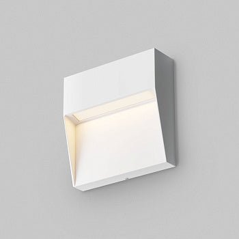 Treppenhausbeleuchtung mit Aluminium - Kunststoffgehäuse 3000 K Lichtfarbe IP54 – Mane | Maytoni - Esszett Luxury | Stilvolles Wohnen mit Charakter