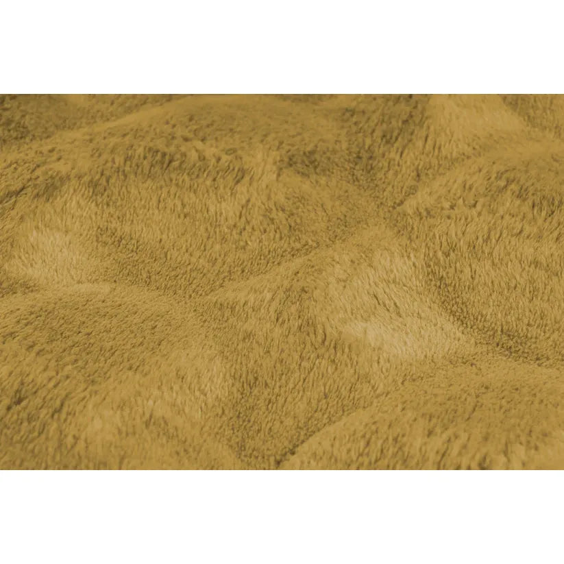 Machine-Woven High-Pile Carpet Easy-Care – Royal Glow 825 | Kayoom