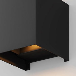 Fassadenbeleuchtung Schwarzer Metallwürfel LED 6 W 3000 K IP54 – Fulton | Maytoni - Esszett Luxury | Stilvolles Wohnen mit Charakter