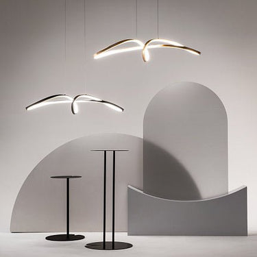 Pendelleuchte aus goldfarbenem Rechteckrahmen mit Kristalldiffusoren und LED – Curve | Maytoni - Esszett Luxury | Stilvolles Wohnen mit Charakter