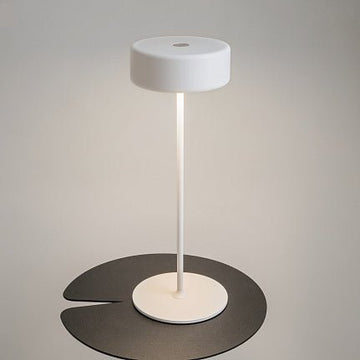 Tischleuchte Transparente Glasvase Weißer Metallkopf & Touch - Dimmer – AI Collaboration | Maytoni - Esszett Luxury | Stilvolles Wohnen mit Charakter