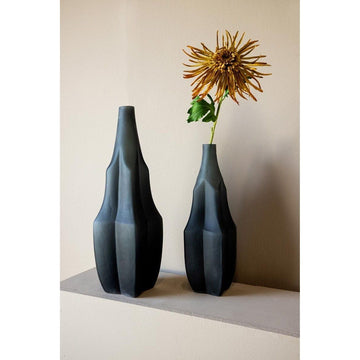 Glasvase - Robbin Grey glass vase angualr winged L (Ø 13.5 x 47.5 cm) von PTMD - Esszett Luxury | Stilvolles Wohnen mit Charakter