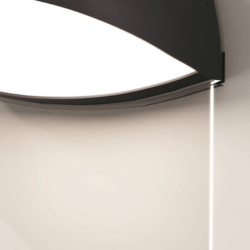 Wandleuchte mit graphitfarbener Aluminiumsäule und mattweißem Acryl - Diffusor – Gloss | Maytoni - Esszett Luxury | Stilvolles Wohnen mit Charakter