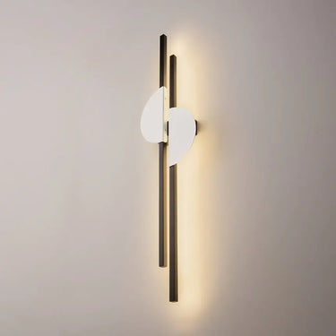 Wall light with black aluminum body, white semicircle detail and modern LED design – Skyline | Maytoni