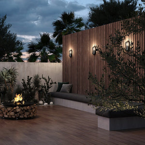 Wandleuchte mit graphitfarbenem Aluminiumgehäuse und klarer Acryl - Blende – Candle | Maytoni - Esszett Luxury | Stilvolles Wohnen mit Charakter