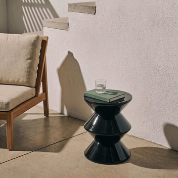 Beistelltisch – Kunststoff Material, Organisches Design, Schwarze Farbe - Lotus | Kick Collection