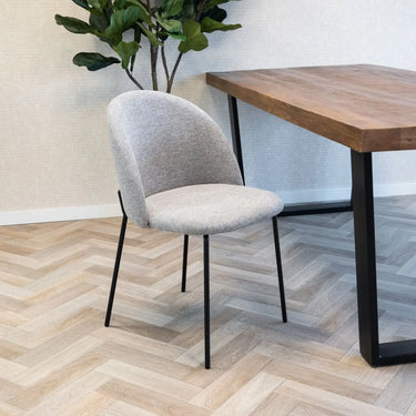 Esszimmerstuhl – Gepolsterte Sitzfläche, Graue Oberfläche, Schlanke Form - Noa | Kick Collection