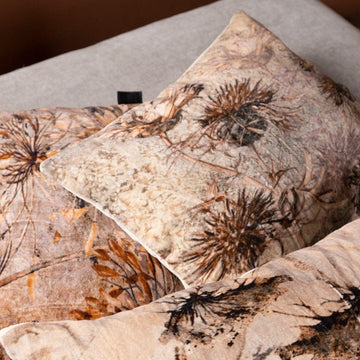 Kissen - Gerino Grey cotton velvet dried flowers Quadrat von PTMD - Esszett Luxury | Stilvolles Wohnen mit Charakter