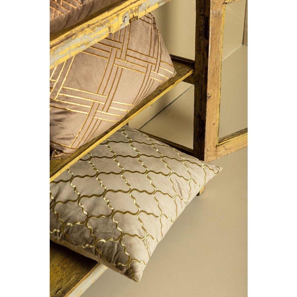 Kissen - Lizze Beige 45.0 x 3.0 x 45.0 cm von PTMD - Esszett Luxury | Stilvolles Wohnen mit Charakter