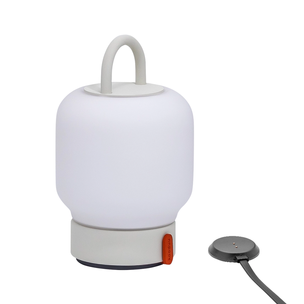 LED-Tischleuchte in Cloudy White mit dimmbarer diffuser Beleuchtung, tragbarem Griff und wiederaufladbarem Akku – Loome | Kooduu