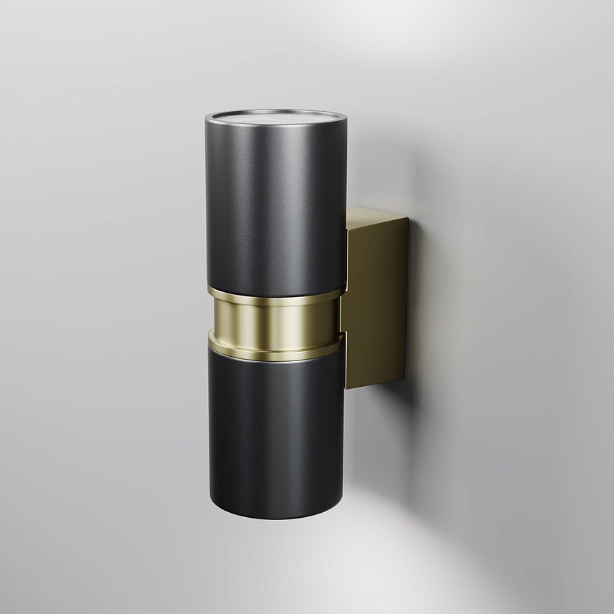 Wandleuchte mit schwarz - und messingfarbenem Aluminiumgehäuse und versiegeltem Sicherheitsglas – Bowery | Maytoni - Esszett Luxury | Stilvolles Wohnen mit Charakter