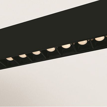 Pendelleuchte Schwarzes Aluminiumgehäuse mit mattiertem Polycarbonat - Diffusor, integrierter LED und modernem Design – Arc | Maytoni - Esszett Luxury | Stilvolles Wohnen mit Charakter