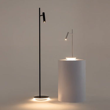Stehleuchte aus Metall & LED mit verstellbarem Kopf und modernem Design – Estudo | Maytoni - Esszett Luxury | Stilvolles Wohnen mit Charakter