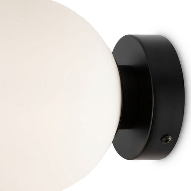 Wandleuchte Schwarzes Metall & Mattweißes Glas Minimalistisches Design – MOD321WL‑01B | Maytoni - Esszett Luxury | Stilvolles Wohnen mit Charakter