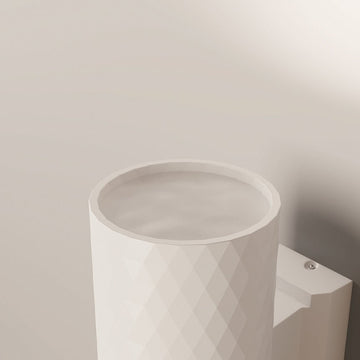 Wandleuchte mit weißem Aluminiumgehäuse und versiegeltem Sicherheitsglas – Bowery | Maytoni - Esszett Luxury | Stilvolles Wohnen mit Charakter