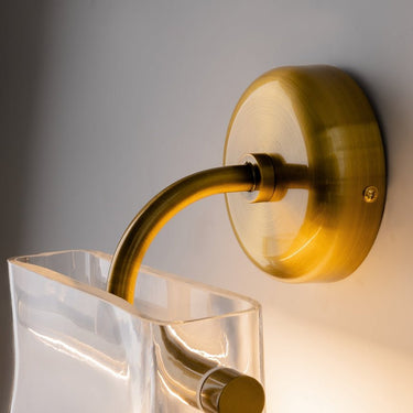 Wandleuchte Messing, Metallfuß, transparente Glaskugel, integrierte 8 W LED 3000 K – Cabaret | Maytoni - Esszett Luxury | Stilvolles Wohnen mit Charakter