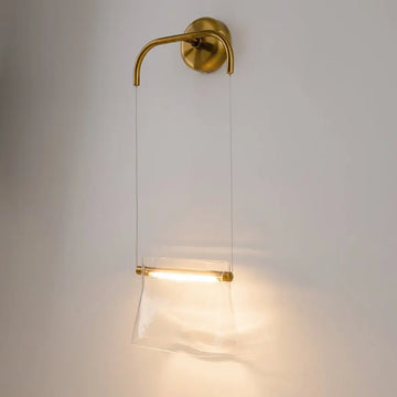 Brass wall lamp, metal base, transparent glass diffuser, integrated 8W LED 3000K – Cabaret| Maytoni