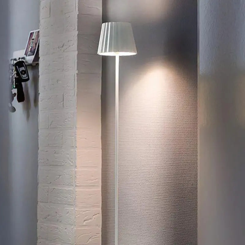 Stehleuchte Aluminiumgehäuse mobile Akku-Funktion integrierte LED-Technik – TROLL 2.0 | Sompex