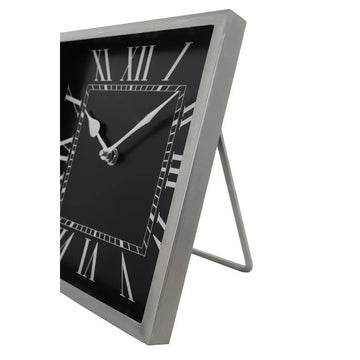 Tischuhr Vintage - Design Metallrahmen Römische Ziffern – Modell Moments 2025 | Kayoom - Esszett Luxury | Stilvolles Wohnen mit Charakter