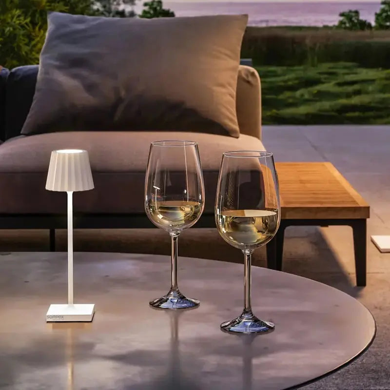 Tischleuchte aus Aluminium mit Faltenschirm stufenloser Dimmfunktion & Akku-Betrieb – TROLL NANO | Sompex