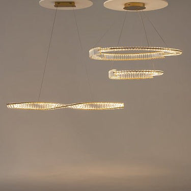 Pendelleuchte Messing - Finish mit asymmetrischer Kristalldekoration – Krone P097PL - L36BS3K | Maytoni - Esszett Luxury | Stilvolles Wohnen mit Charakter