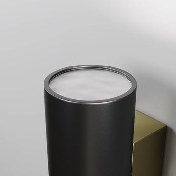 Wandleuchte mit schwarz - und messingfarbenem Aluminiumgehäuse und versiegeltem Sicherheitsglas – Bowery | Maytoni - Esszett Luxury | Stilvolles Wohnen mit Charakter