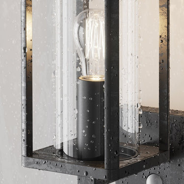 Wandleuchte mit graphitfarbenem Metallgehäuse, klarem Acryl - Diffusor und Bewegungsmelder – Cell | Maytoni - Esszett Luxury | Stilvolles Wohnen mit Charakter